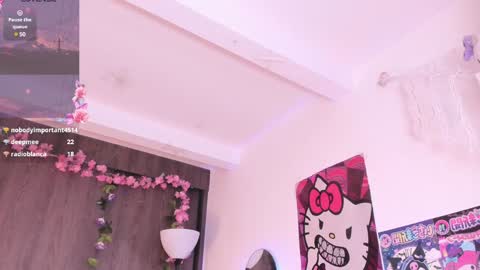 Snapshot of sweet_lilly_sweet chatting on December 14, 1:28 am sweet_lilly_sweet online show from December 14, 1:28 am