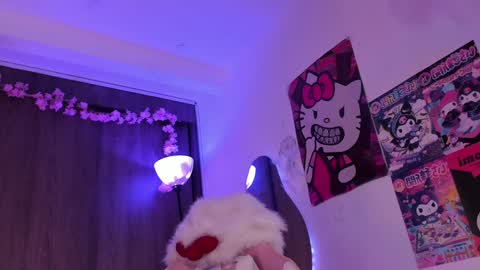 Snapshot of sweet_lilly_sweet chatting on February 6, 4:31 am sweet_lilly_sweet online show from February 6, 4:31 am