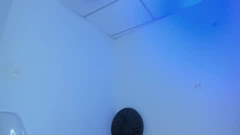 sweet_litle online show from March 19, 3:43 am