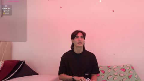 Mia online show from May 28, 12:02 pm
