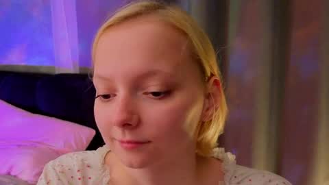 Lana online show from May 10, 5:07 pm