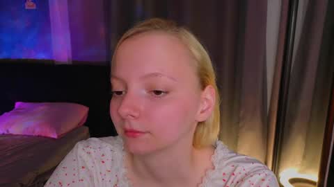 Lana online show from May 17, 5:20 pm