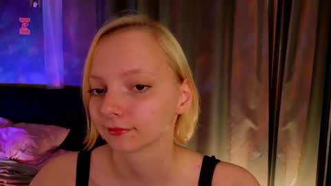 Lana online show from May 25, 5:19 pm