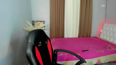 Snapshot of sweet_marie21 chatting on April 2, 11:41 am sweet_marie21 online show from April 2, 11:41 am
