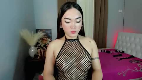 Snapshot of sweet_marie21 chatting on April 25, 7:55 am sweet_marie21 online show from April 25, 7:55 am