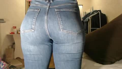 Snapshot of sweet_martinique chatting on October 6, 6:49 pm TexasPAWG101 online show from October 6, 6:49 pm