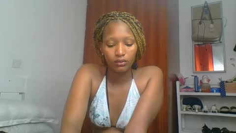 Linda online show from May 7, 2:39 am