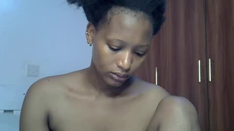 Linda online show from May 20, 2:18 am