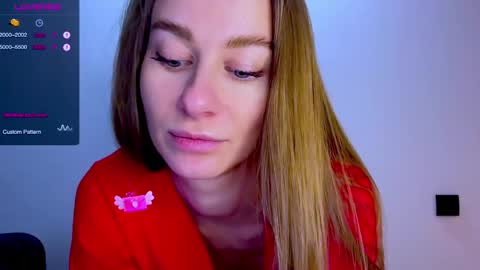 Mia online show from April 14, 11:38 am