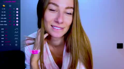 Mia online show from June 20, 12:08 pm