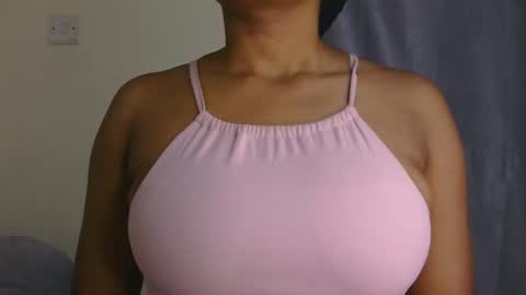 Snapshot of sweet_miah12 chatting on March 1, 3:36 pm Queen debby online show from March 1, 3:36 pm