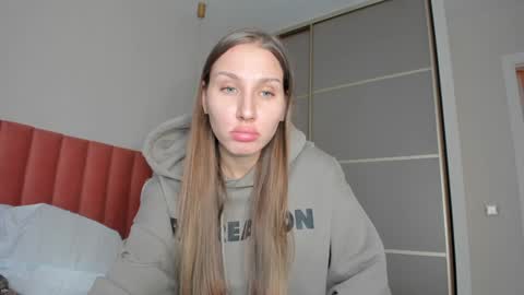 Snapshot of sweet_miss381 chatting on January 12, 8:57 am Sofi online show from January 12, 8:57 am