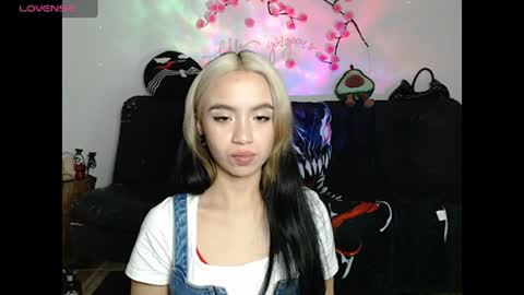 sweet molly420 online show from June 12, 11:03 pm