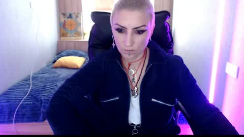 sweet_n_strong online show from May 13, 11:18 am