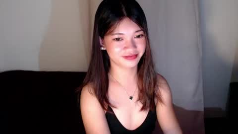 sweet_nylia online show from August 6, 6:32 pm