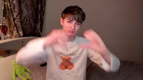 kira online show from February 28, 7:46 pm