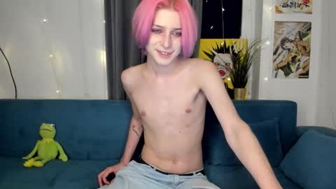 kira online show from October 7, 8:50 pm