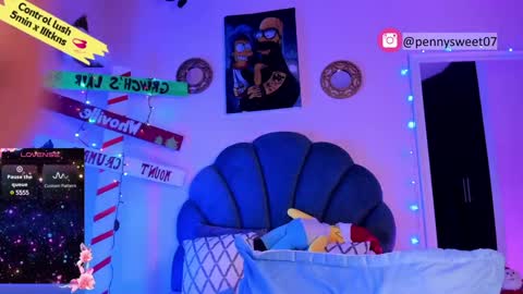 Snapshot of sweet_penny_ chatting on December 13, 11:06 pm Penny  online show from December 13, 11:06 pm