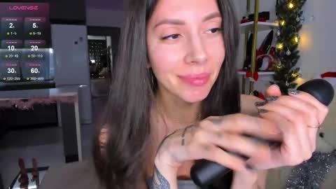 Ashley online show from December 20, 6:48 pm