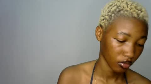 sweet girl online show from June 18, 10:52 am
