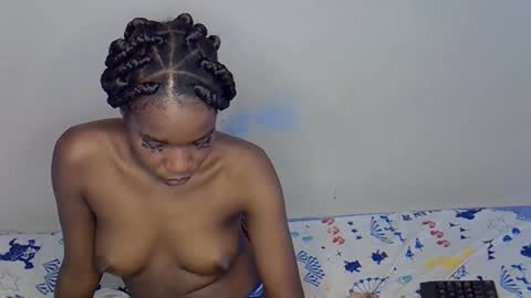 sweet_sheee online show from February 16, 10:44 am