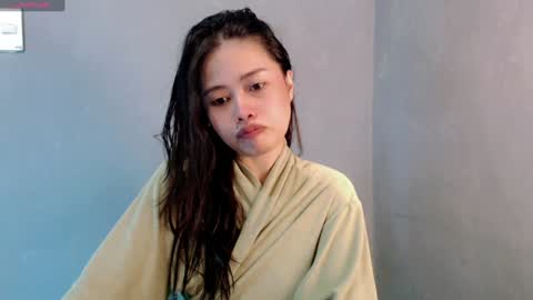 Leah online show from January 7, 5:01 am