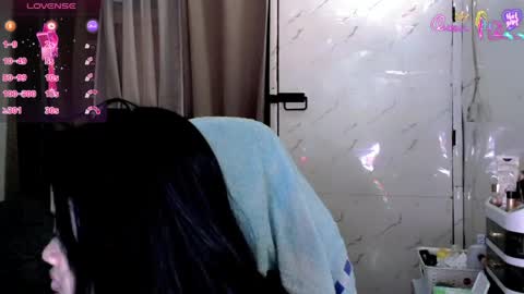 Leah online show from May 14, 8:10 am