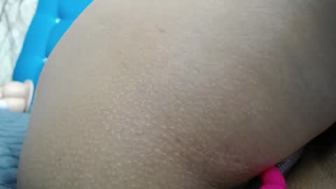 Snapshot of sweet_skylove_ chatting on January 2, 10:01 pm Adriana online show from January 2, 10:01 pm