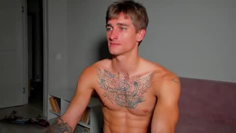 Snapshot of sweet_smith8 chatting on December 10, 1:00 pm sweet_smith8 online show from December 10, 1:00 pm
