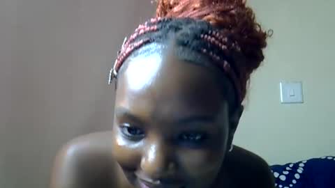 sweet_strawberina online show from March 31, 3:01 pm
