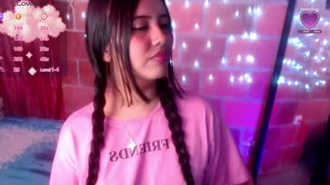 Snapshot of sweet_susy999 chatting on February 14, 8:05 pm susy 222 online show from February 14, 8:05 pm