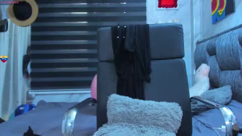 Snapshot of sweet_tits2 chatting on October 9, 7:56 pm Isabella online show from October 9, 7:56 pm