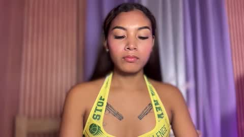 Snapshot of sweet_trishaxx chatting on May 8, 2:06 am Trisha online show from May 8, 2:06 am