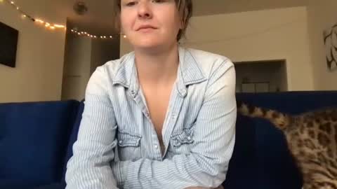 Snapshot of sweet_truffle chatting on June 28, 2:34 pm Heidi Brenner - Please check bio for schedule FAQ online show from June 28, 2:34 pm