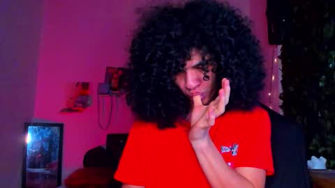 Steven independent model online show from February 7, 10:57 pm