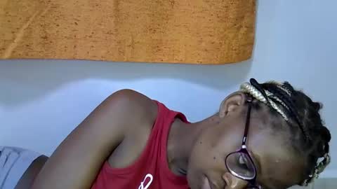 sweet_zarah online show from February 16, 7:59 am