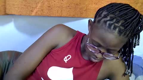 sweet_zarah online show from March 11, 5:35 am