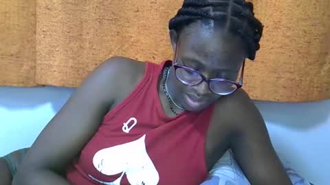 sweet_zarah online show from April 4, 4:48 pm