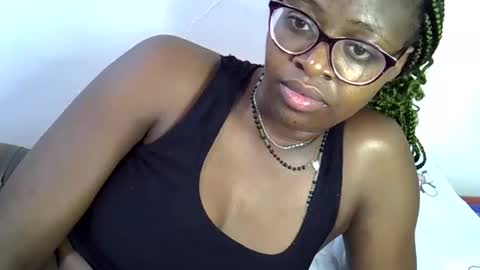 sweet_zarah online show from May 11, 4:04 pm