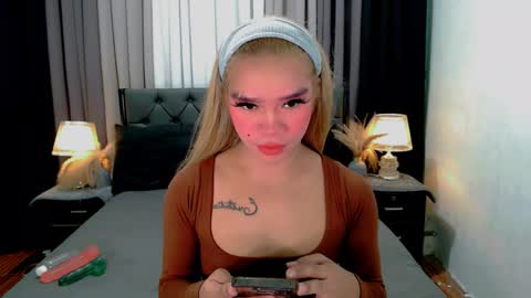 bea takashi  online show from April 7, 9:21 am