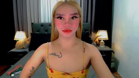 bea takashi  online show from April 11, 9:35 am