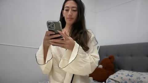 Amelia online show from July 7, 11:20 pm