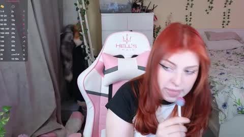 SweetAngel Striptease online show from November 26, 7:59 pm