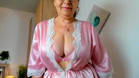 Viorica online show from April 28, 2:27 am