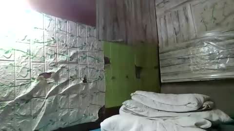 Snapshot of sweetava08 chatting on February 28, 2:23 am sweetava08 online show from February 28, 2:23 am