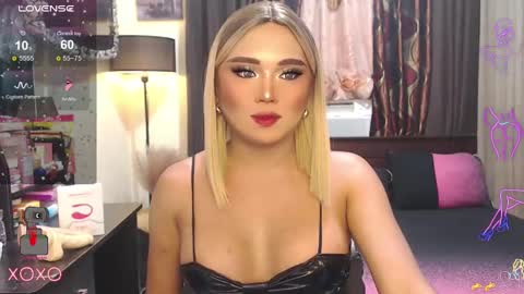 Snapshot of sweetbella118 chatting on December 16, 7:15 am bella online show from December 16, 7:15 am