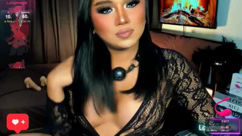 Snapshot of sweetbella69xoxo chatting on February 2, 5:00 pm BELLA online show from February 2, 5:00 pm