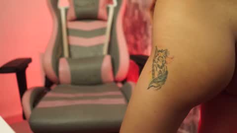 Salom independent model online show from February 7, 6:44 pm