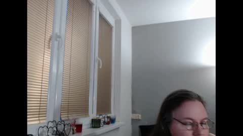 Snapshot of sweetboobs85h chatting on February 24, 4:36 pm Sweetboobs85h online show from February 24, 4:36 pm