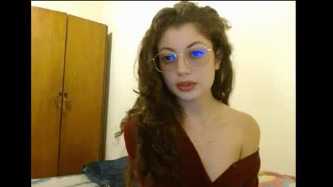 Snapshot of sweetcalm_ chatting on February 9, 2:37 am sweetcalm_ online show from February 9, 2:37 am